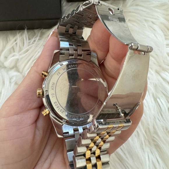 MK Oversized Lexington Two-Tone Watch - Picture 8 of 9